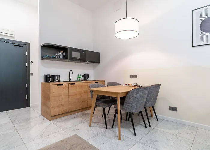 H11 Aparthotel