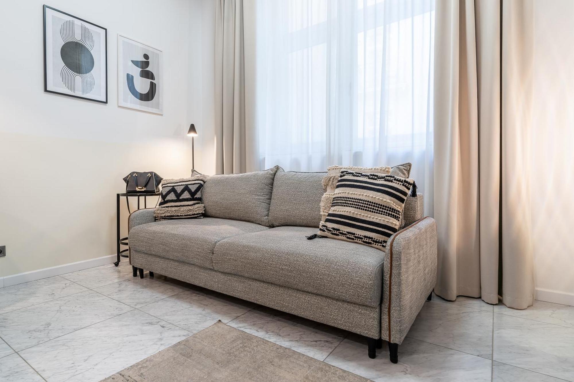 Aparthotel H11 5*