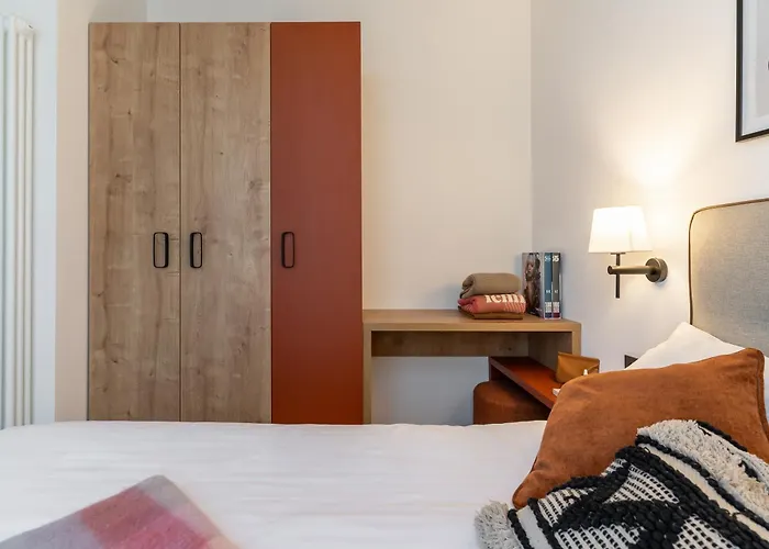 H11 Aparthotel
